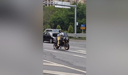 Motocicleta ruedines