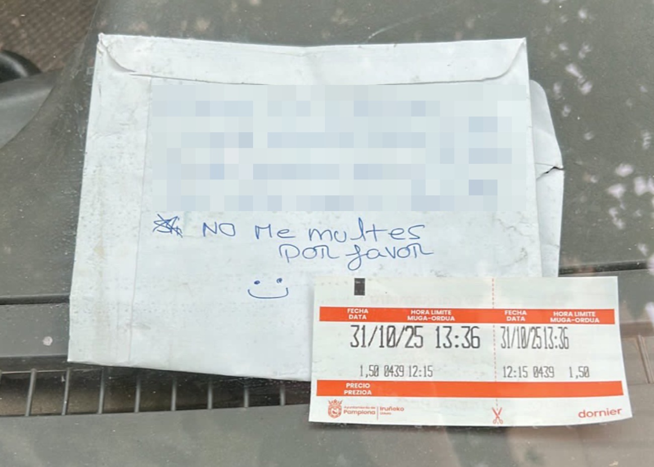 nota coche aparcado multa