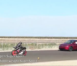 tesla carrera de motos