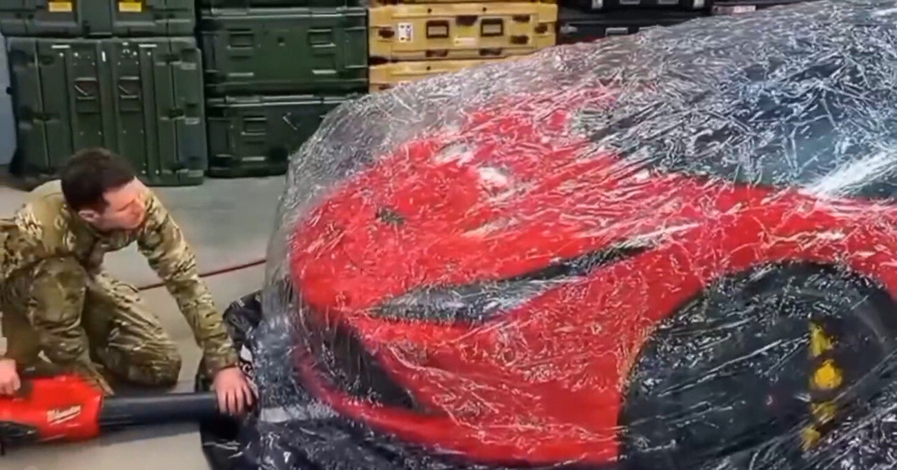 Burbuja de plástico Ferrari
