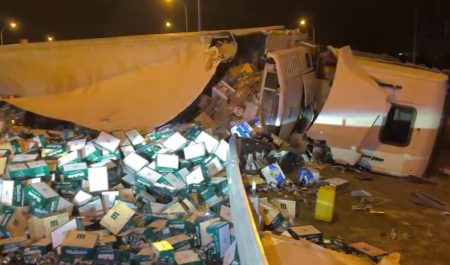 Camión cerveza Mahou