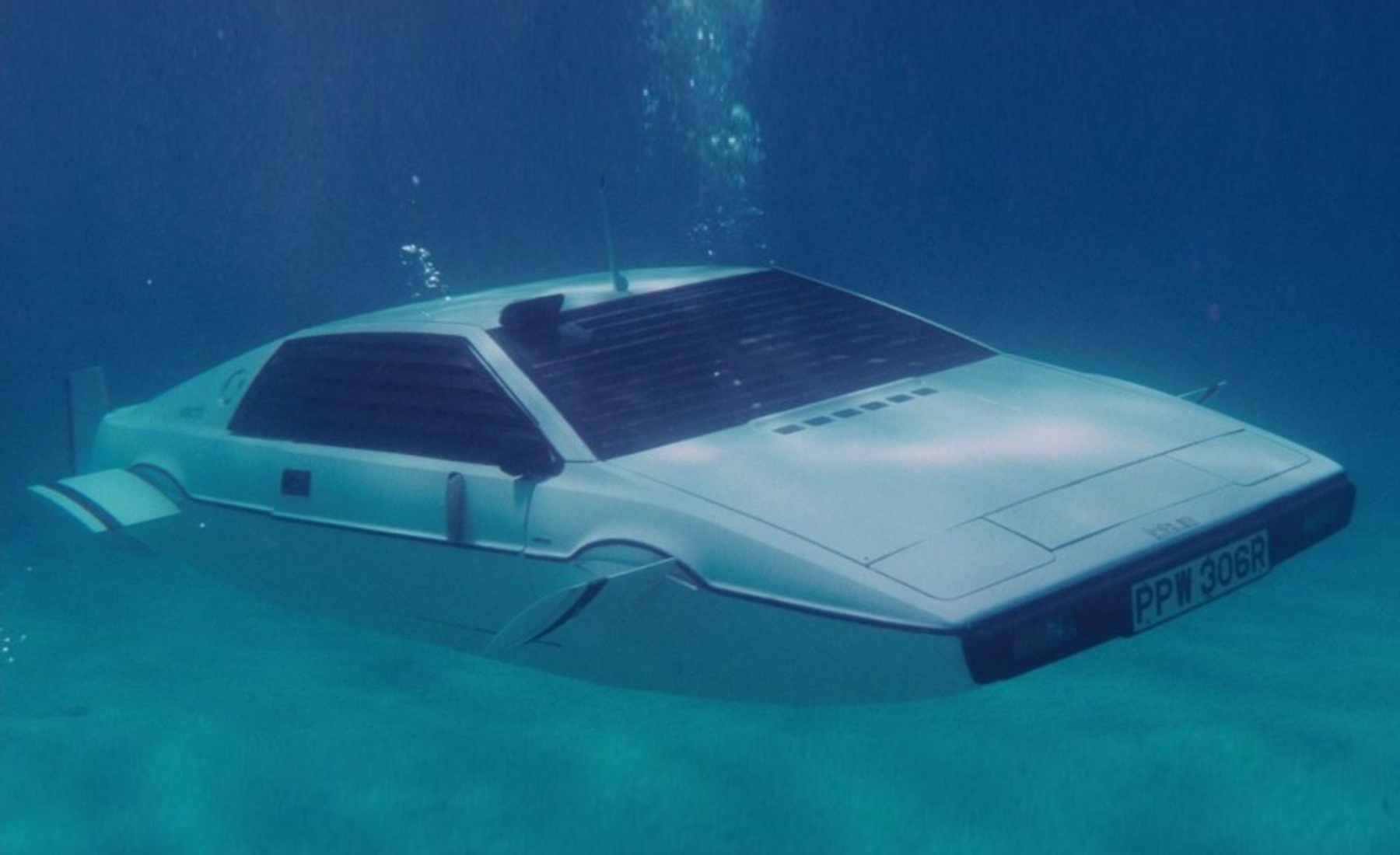 James Bond Lotus Sprit Wet Nellie 