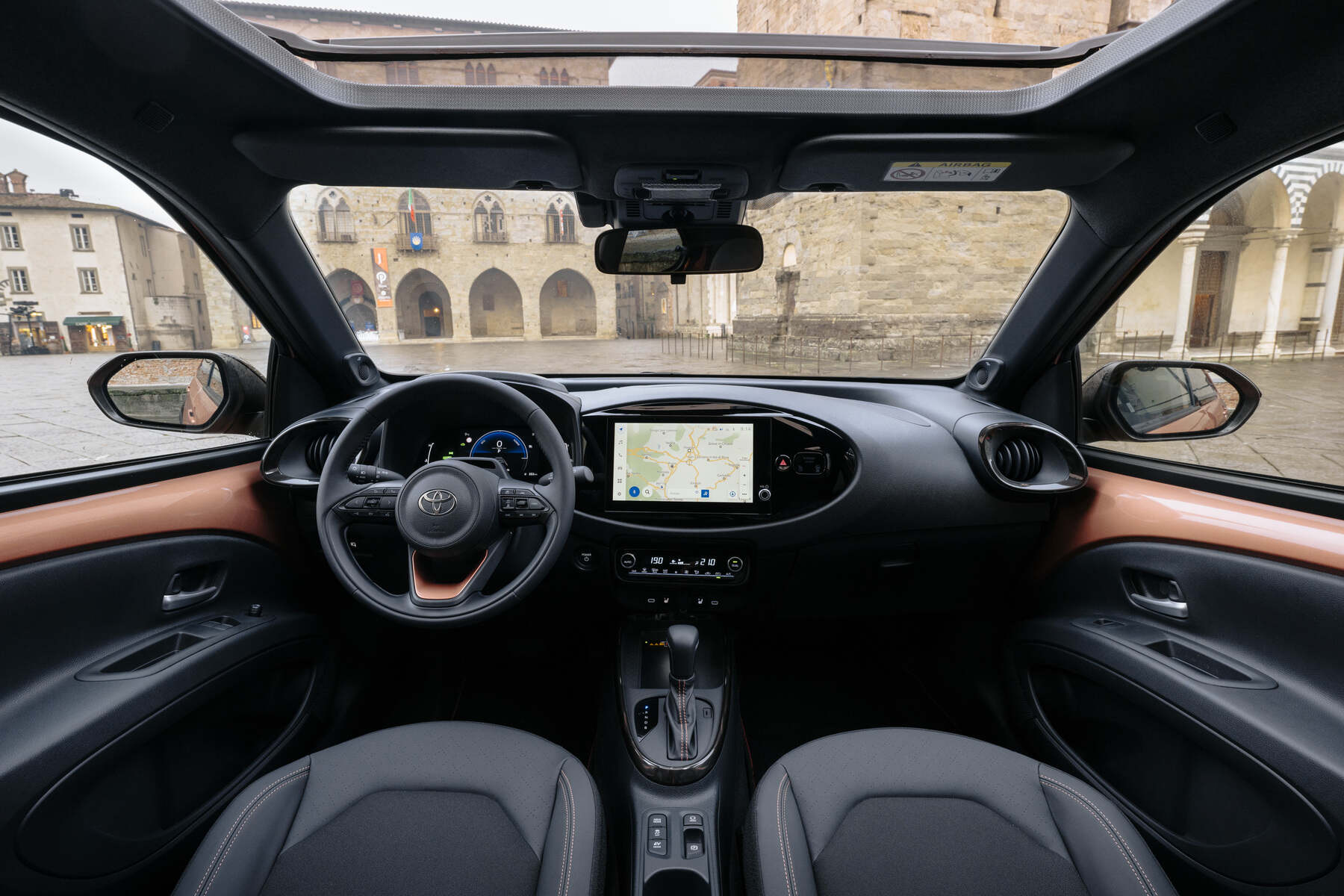 Toyota Aygo X Cross Hybrid