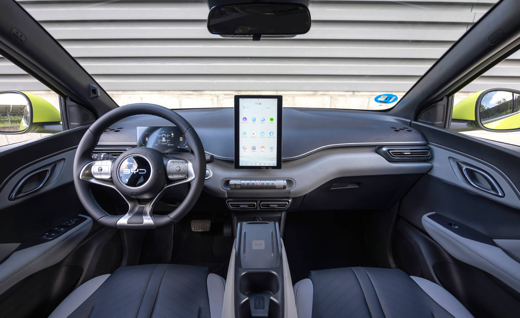 byd pantalla giratoria