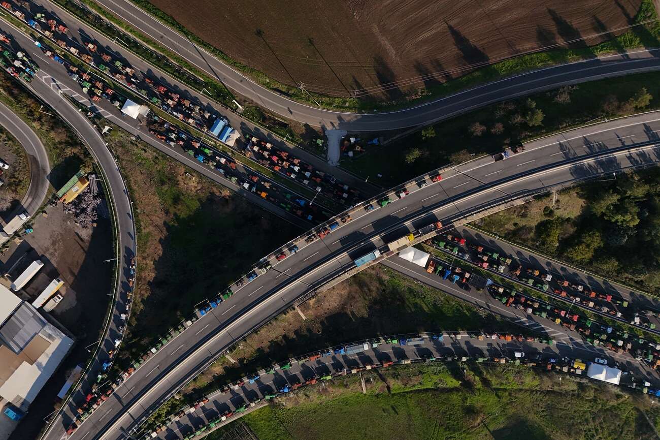 tractores-grecia-atasco.