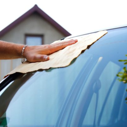 ¿Por qué recomiendan aplicar el truco del vinagre en el coche durante el mes de diciembre? 