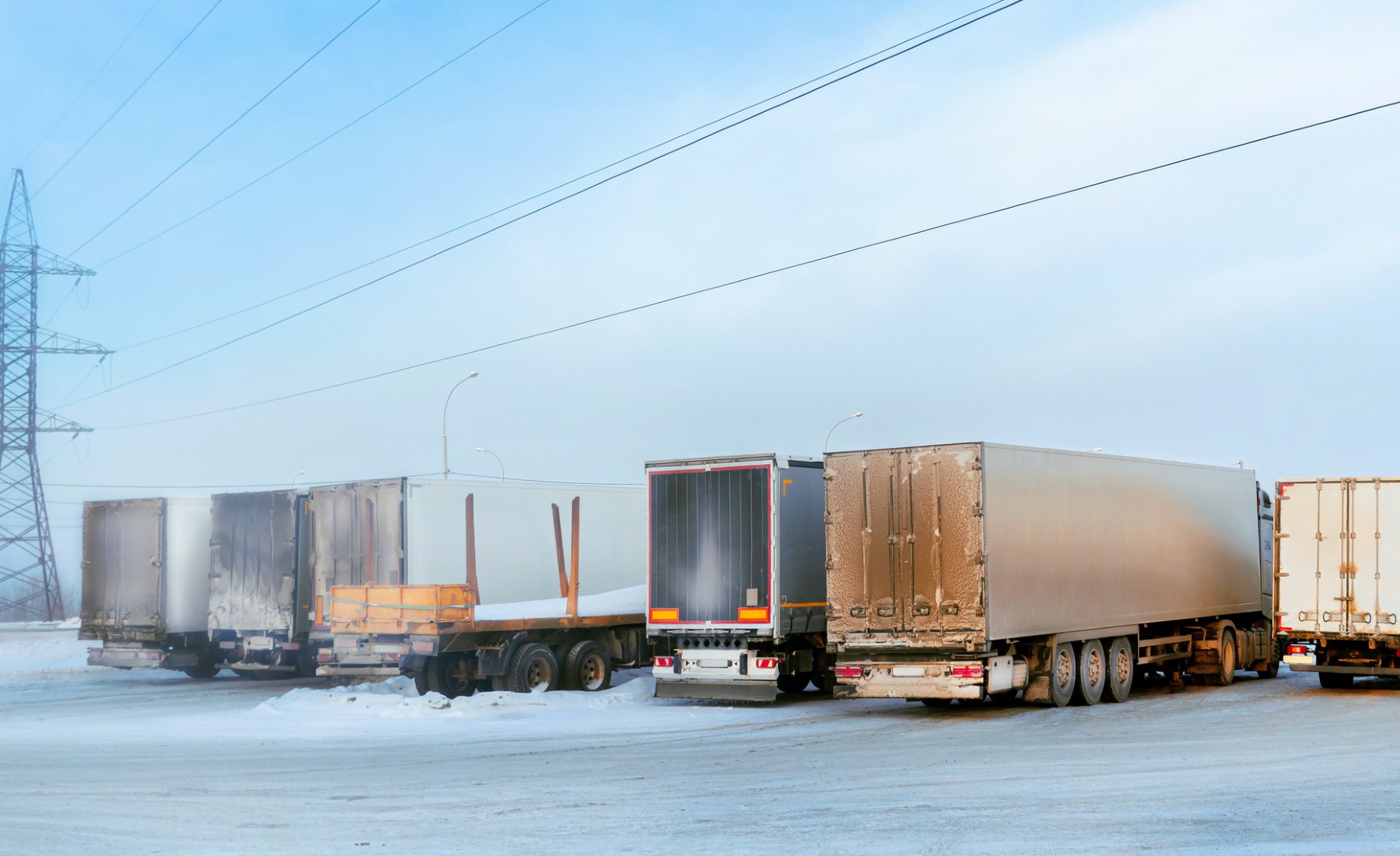 Los camiones pararon la nieve.