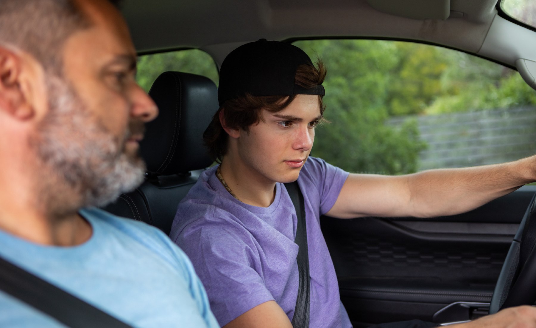 Conductor 17 años con adulto