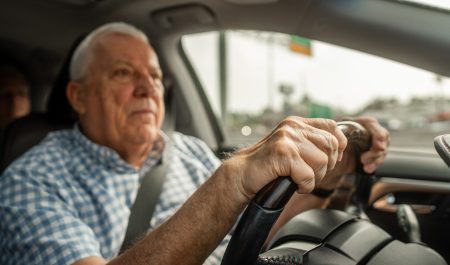 Conductor tercera edad