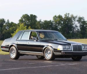 Lincoln Continental Valentino Edition