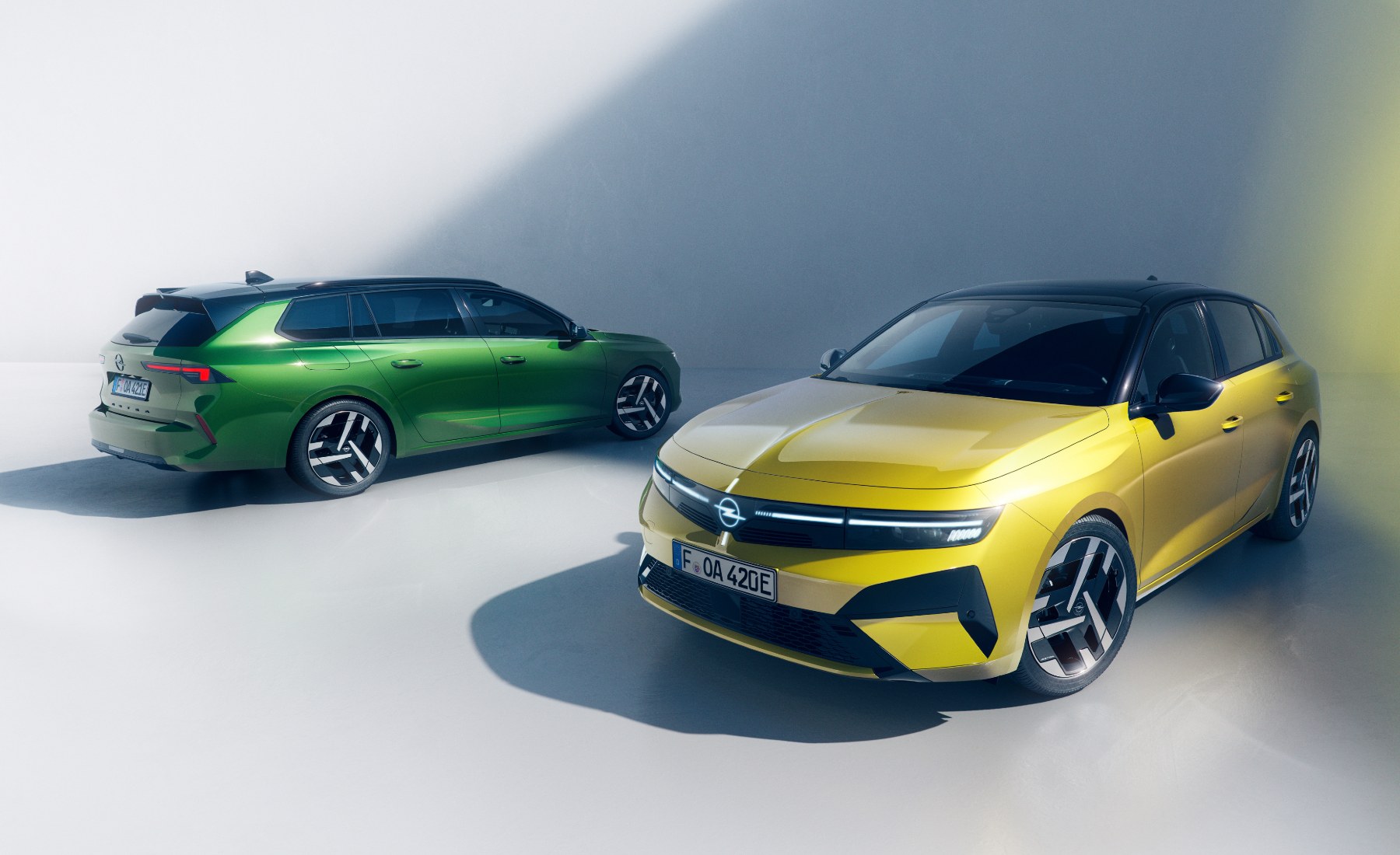 OpelAstra y OpelAstra SportsTourer