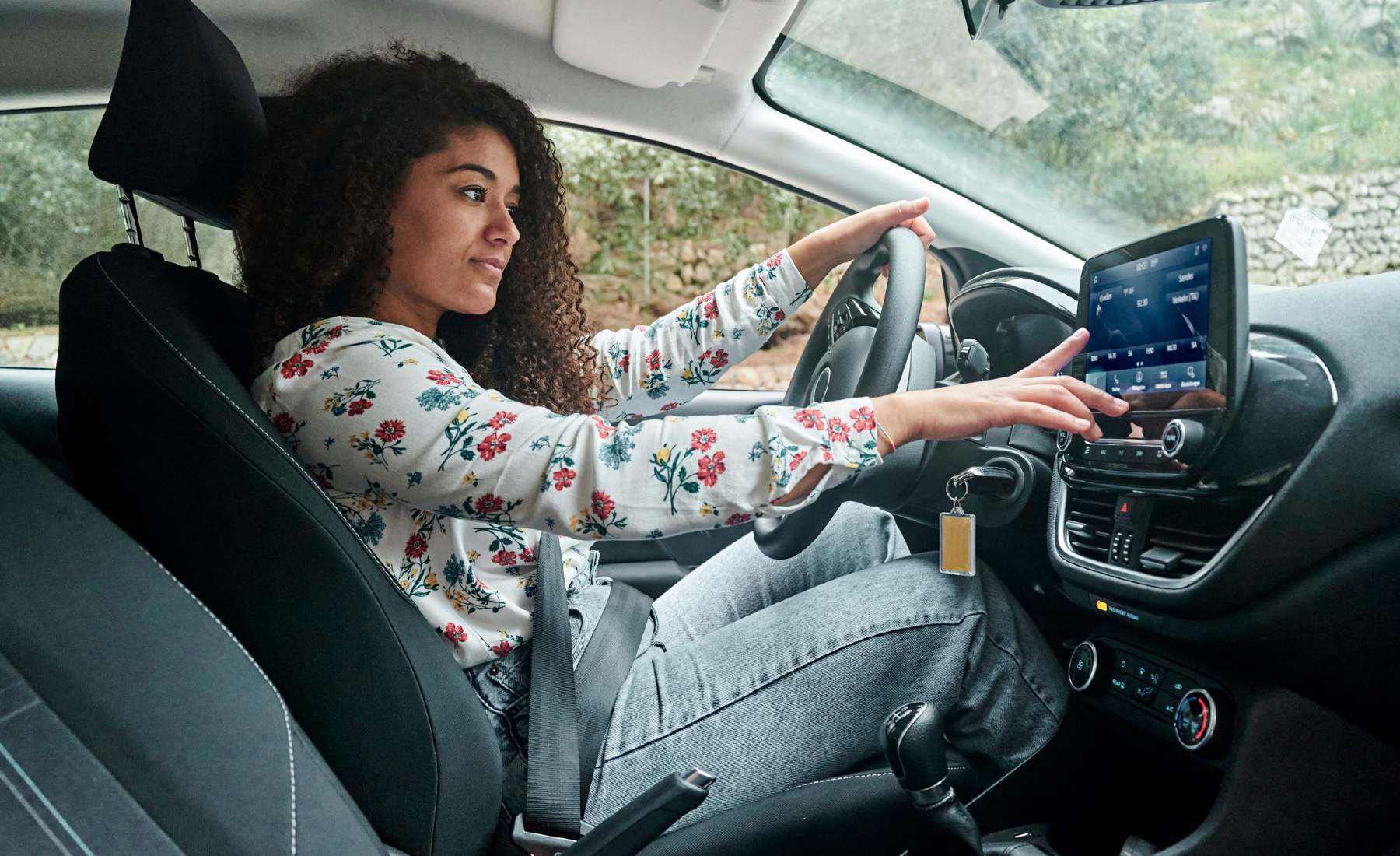 Radio coche infoentretenimiento