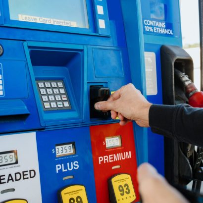 Adiós al precio por litro en los surtidores de las gasolineras