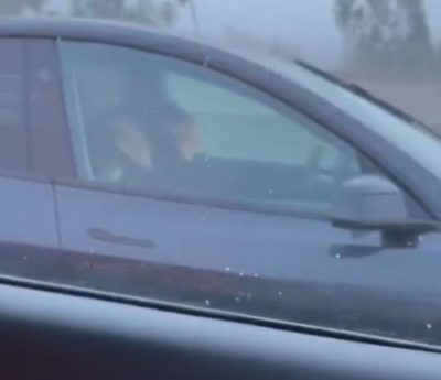 Tesla pasajeros dormidos