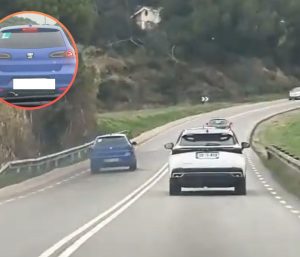 coche adelantamiento línea continua