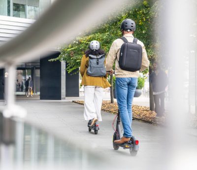 patinete electrico casco dgt