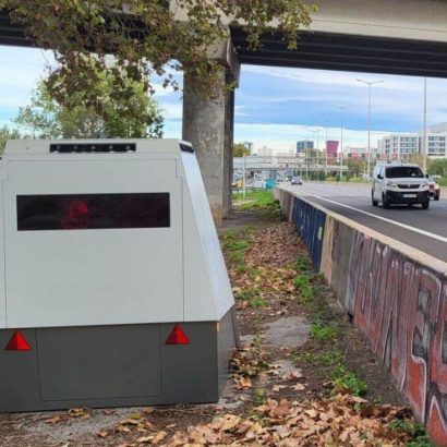 Los radares sobre ruedas para tramos en obras, una de las novedades de la DGT en 2026