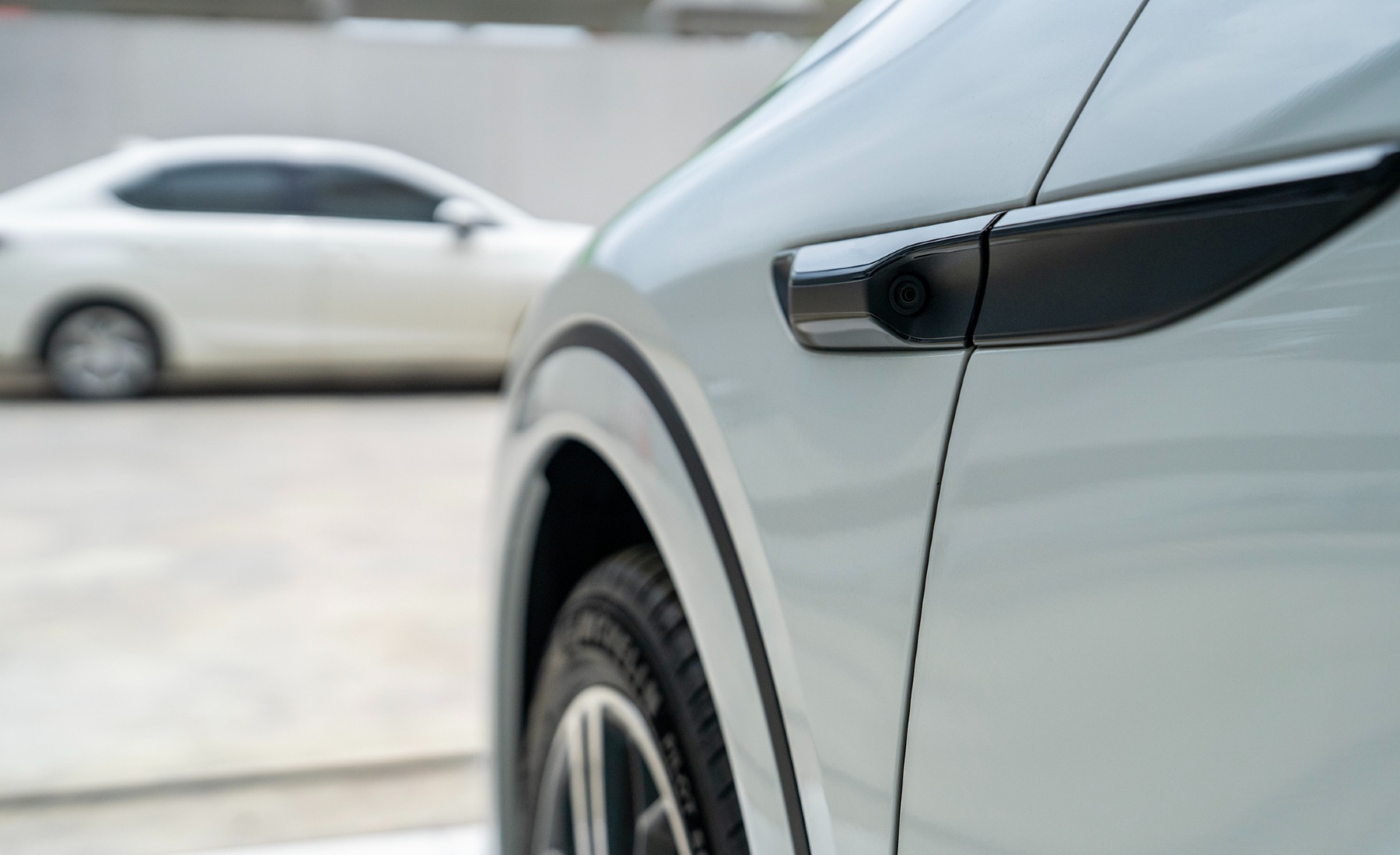 cámara lateral del coche