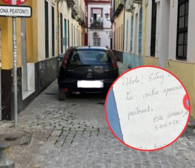 Coche aparcado calle prohibida Sevilla