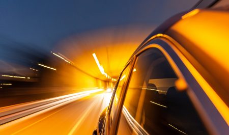Coche rápido noche