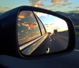 Espejo retrovisor derecho coche