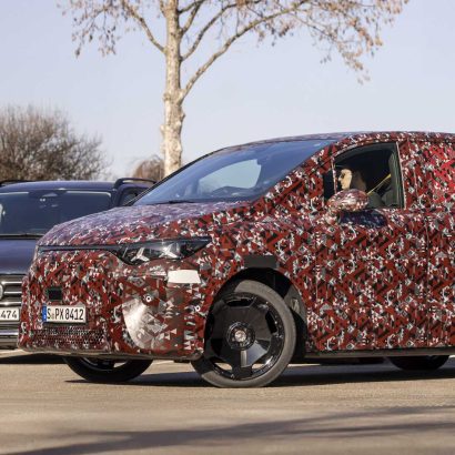 El nuevo Mercedes-Benz VLE rompe las leyes de la física: el monovolumen que aparca solo y gira como un compacto