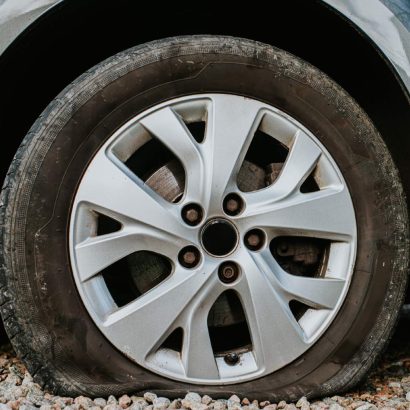 Hasta 2.000 euros en la factura del taller: la escabechina que han hecho los socavones de las carreteras en los coches estas últimas semanas