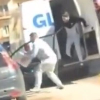 Se dan a la fuga tras robar una furgoneta de reparto en este municipio toledano y esto es lo que ocurre con el repartidor