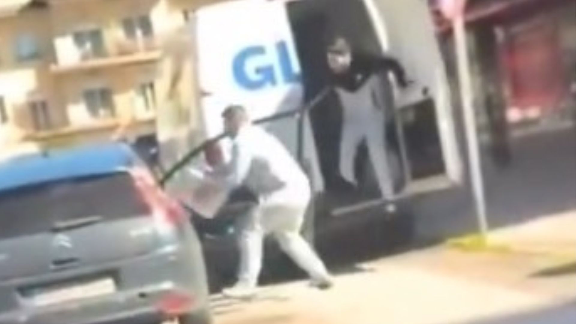 Robo furgoneta de reparto