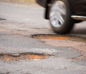 Socavones asfalto carretera