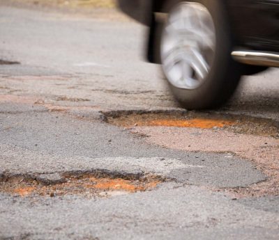 Socavones asfalto carretera