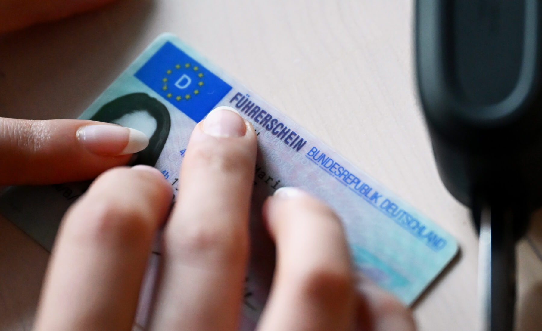 escuela de conducción femenina alemania