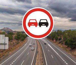 autovia prohibido adelantar dgt