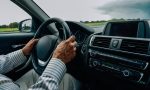La edad límite que nadie quiere aceptar: un estudio señala cuál es el punto crítico para dejar de conducir 