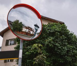 espejo convexo calle