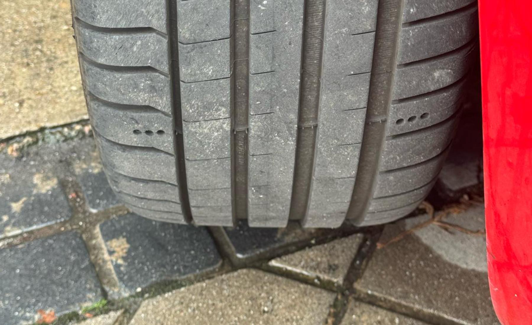 Agujeros profundidad neumáticos Michelin