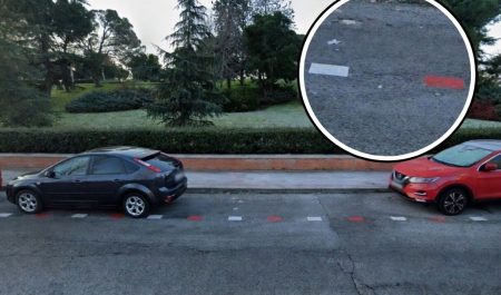 Aparcamiento Madrid líneas blancas y rojas