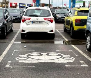 Aparcamiento exclusivo familias