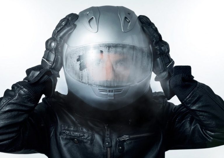 Casco moto con vaho