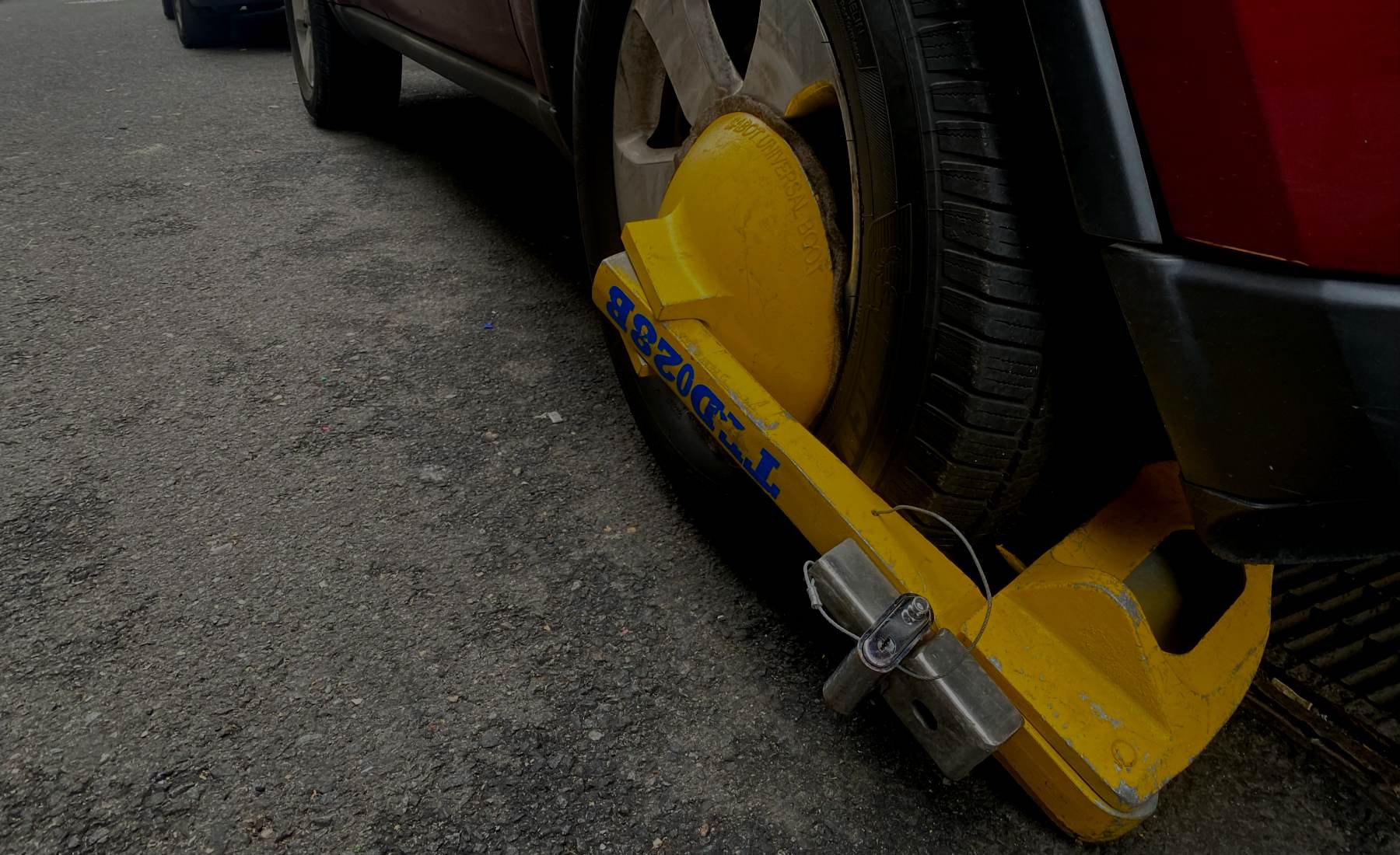 abrazadera en la rueda