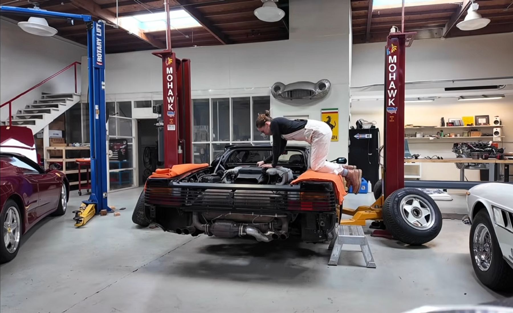 Chica Ferrari Testarossa