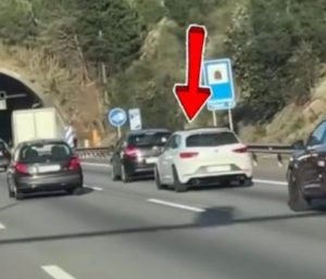 Coche adelantamientos Barcelona