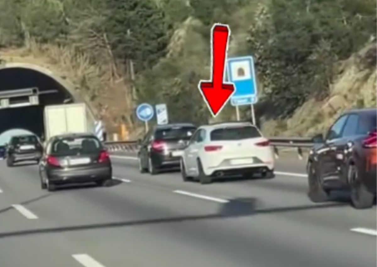 Coche adelantamientos Barcelona