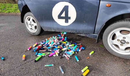 Coche viral baterías cigarro