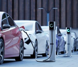 Coches eléctricos cargando