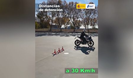 Distancia de detención DGT
