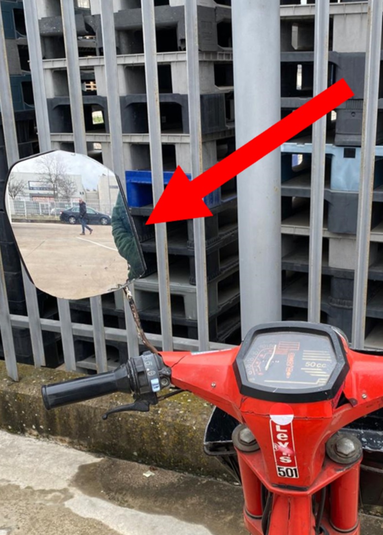 Espejo no homologado