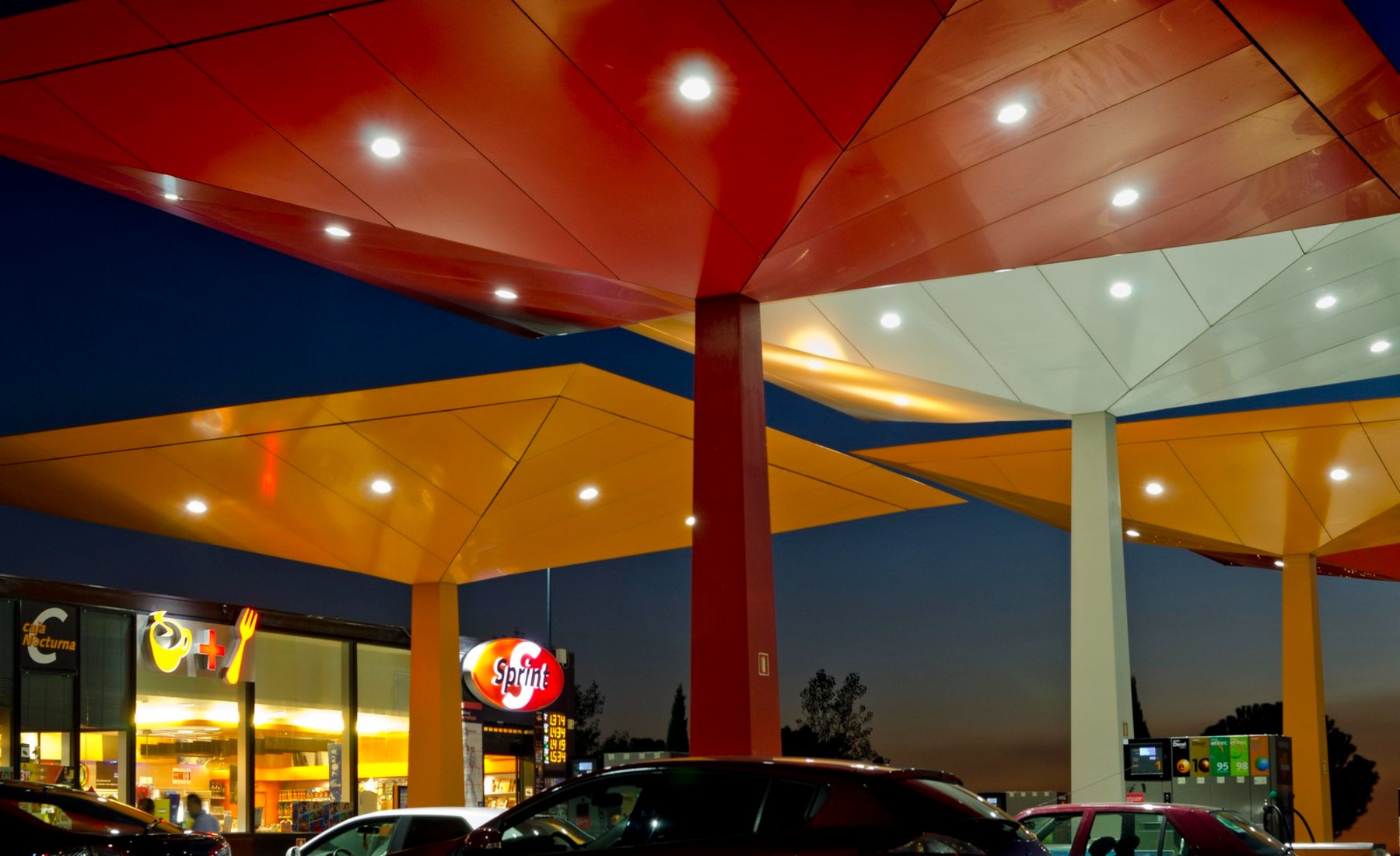 ¿Se quedarán sin gasolina las estaciones de servicio en España? El ‘escudo’ de Repsol ante la crisis de Ormuz