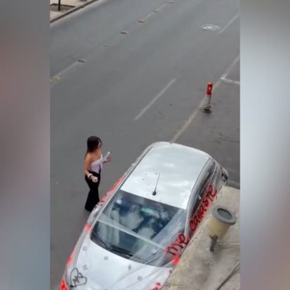 Pintó el coche entero por una infidelidad y, aunque parecía un destrozo, tuvo un detalle que nadie esperaba