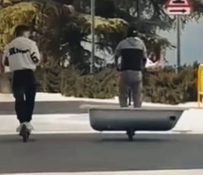 Patinete eléctrico bañera
